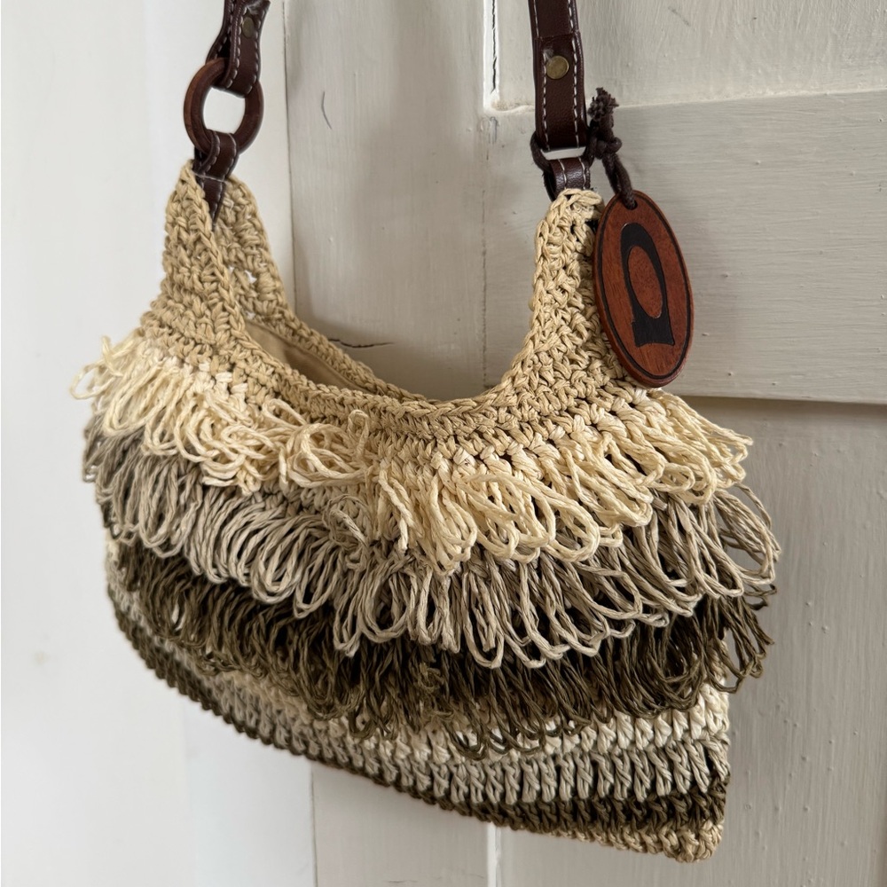 Elegant Fringe Woven Shoulder Bag